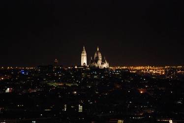 Parigi 12 Veduta notturna del Sacro Cuore.jpg