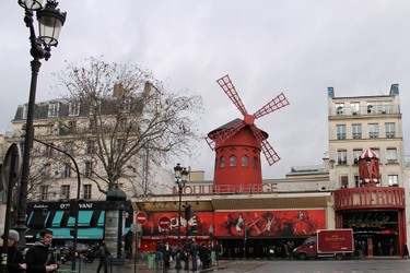 Parigi 16 Moulin rouge.jpg