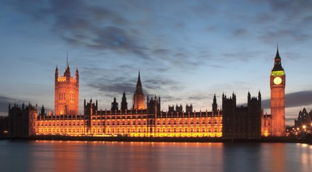 Londra 06 parlamento (Westminster visto dal Tamigi).jpg